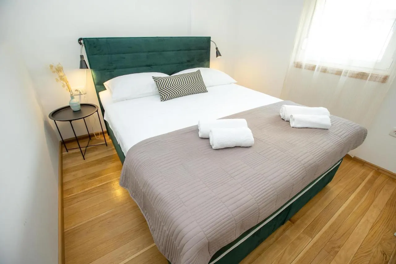Home sweet apartments Zadar 0*,