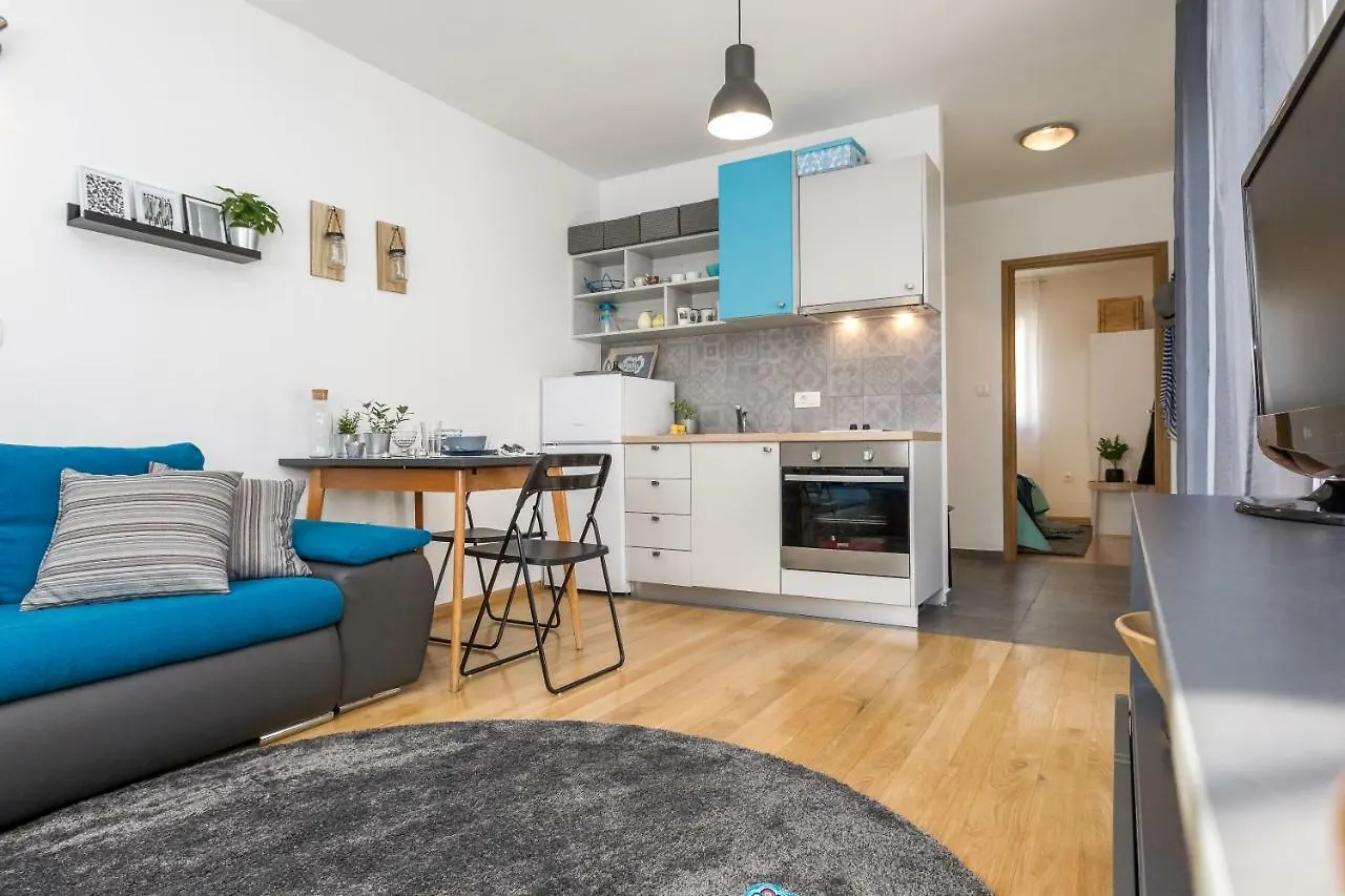 Home Sweet Apartments 자다르 0*,